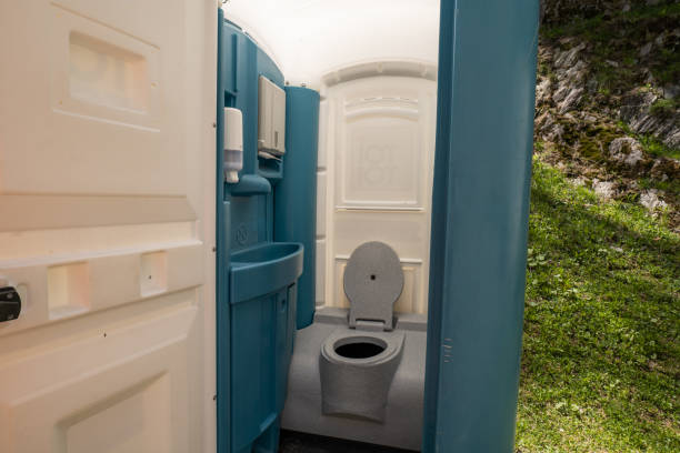 Types of Portable Toilets We Offer in North Madison, OH